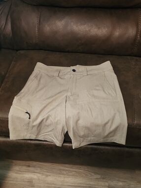Magellan Outdoors Tan Cargo Shorts